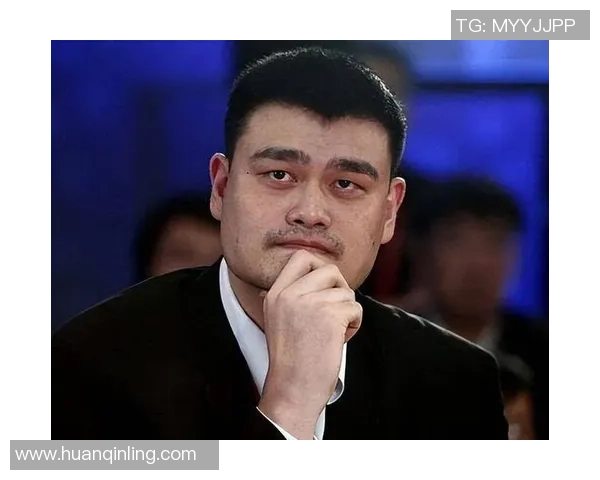 姚明担任2004年雅典奥运会中国代表团旗手的荣耀与意义