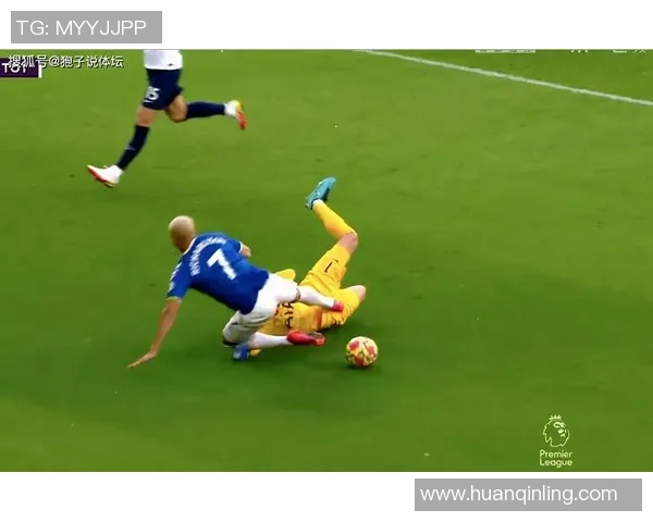 意甲激战：多特蒙德与波尔图战成平局争议判罚引发全场热议