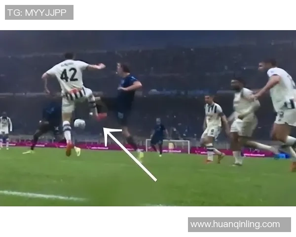 西甲焦点战尤文图斯小胜国米乌龙球引发争议判罚全场沸腾 西甲焦点战尤文图斯小胜国米乌龙球引发争议判罚全场沸腾